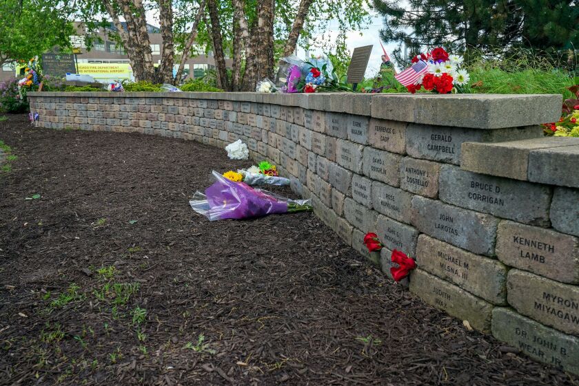 Flight 191 memorial