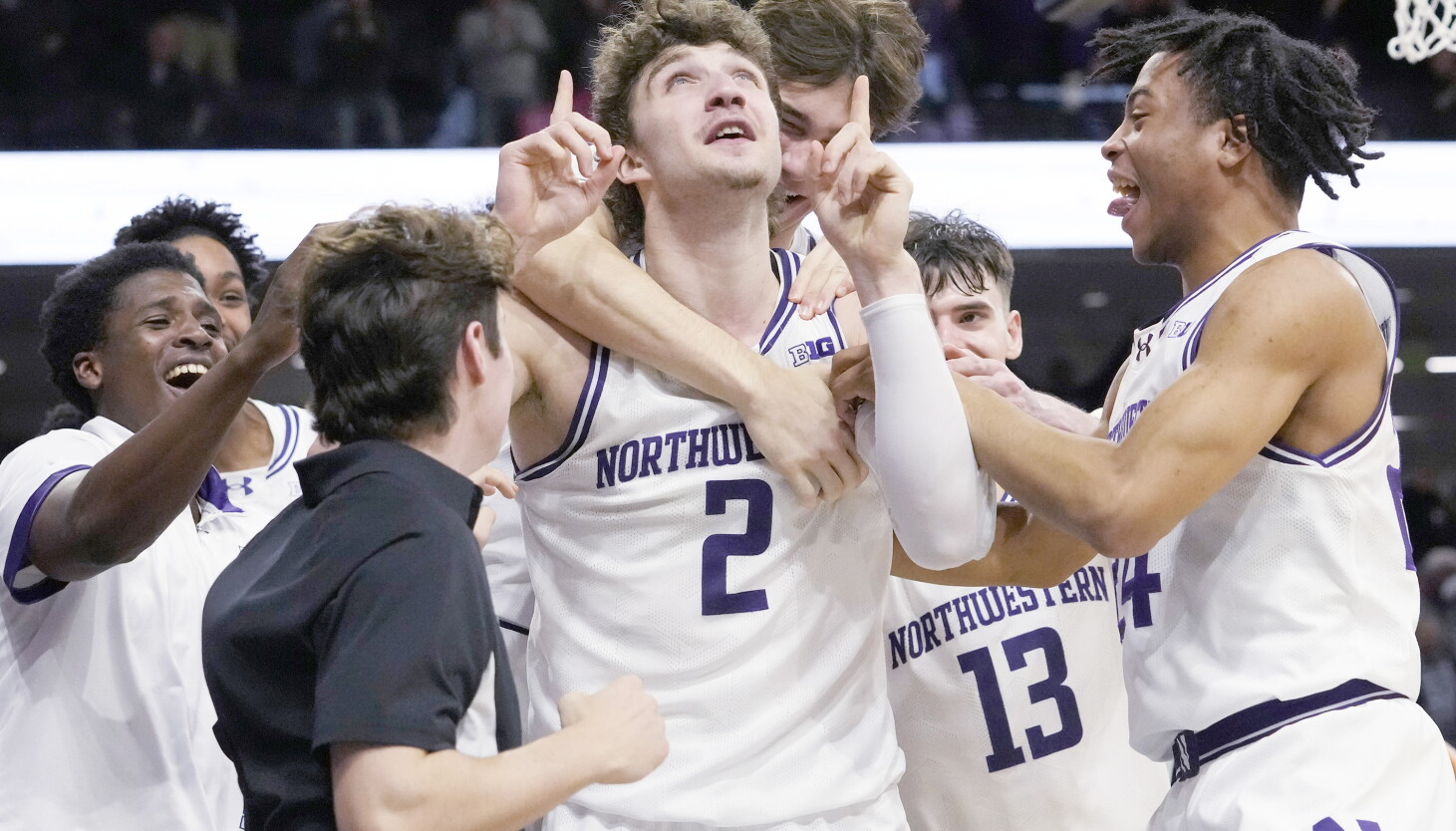 Northwestern beats Maryland on Nick Martinelli’s jumper just before the OT buzzer Northwestern beats Maryland on Nick Martinelli’s jumper just before the OT buzzer