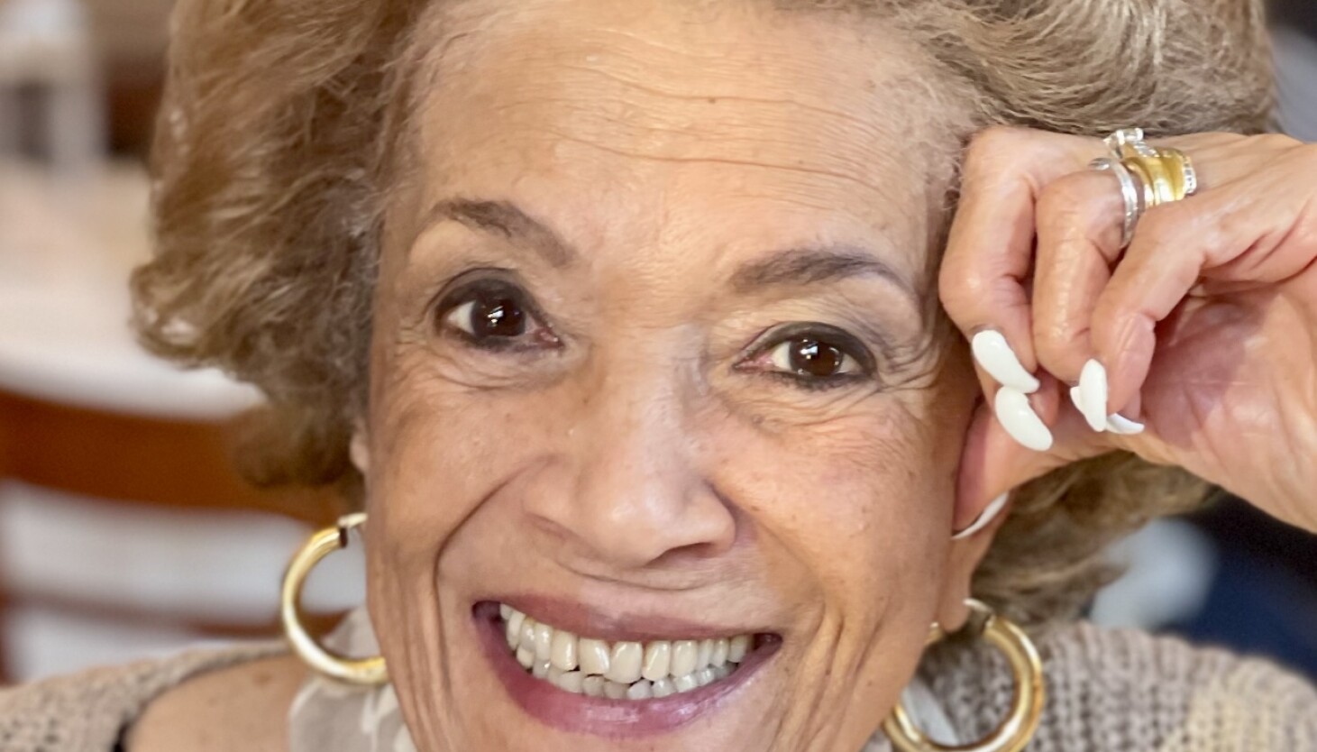 Vera Jeanne Materre, former jazz singer, teacher and mother of WGN ...