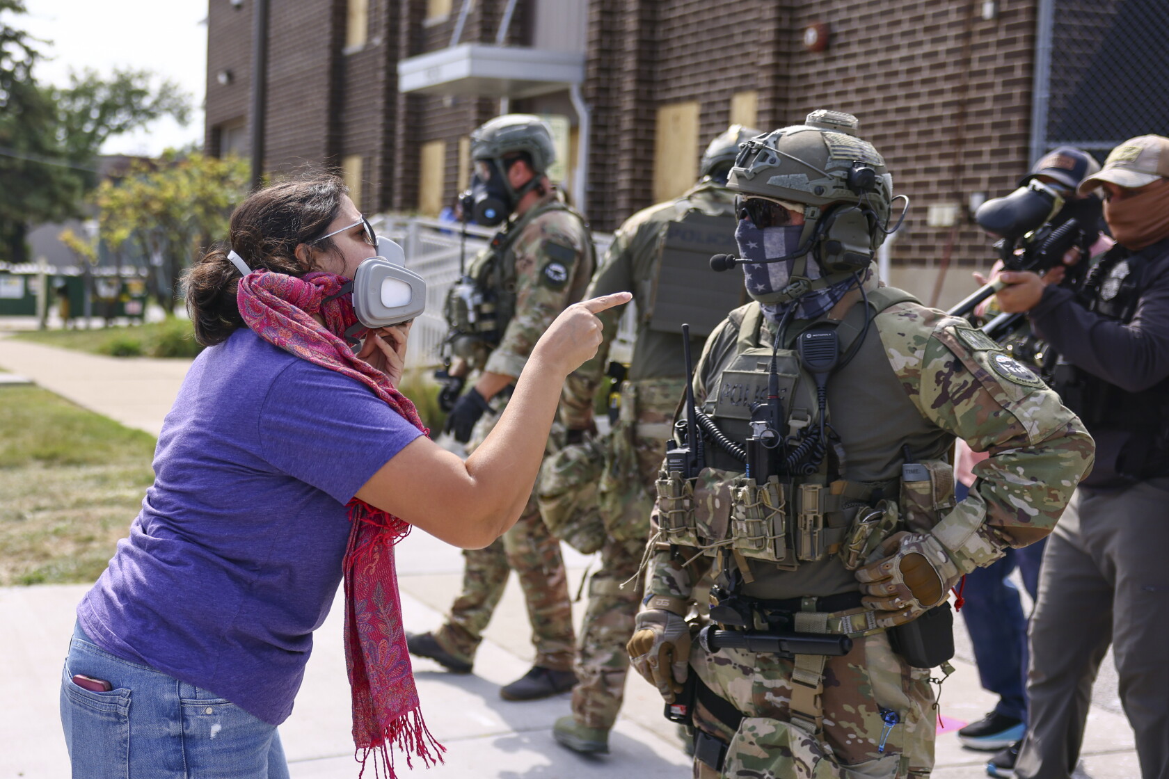 Ice Comment. Military Trump administration asks for 100 'military troops' to deploy in ...