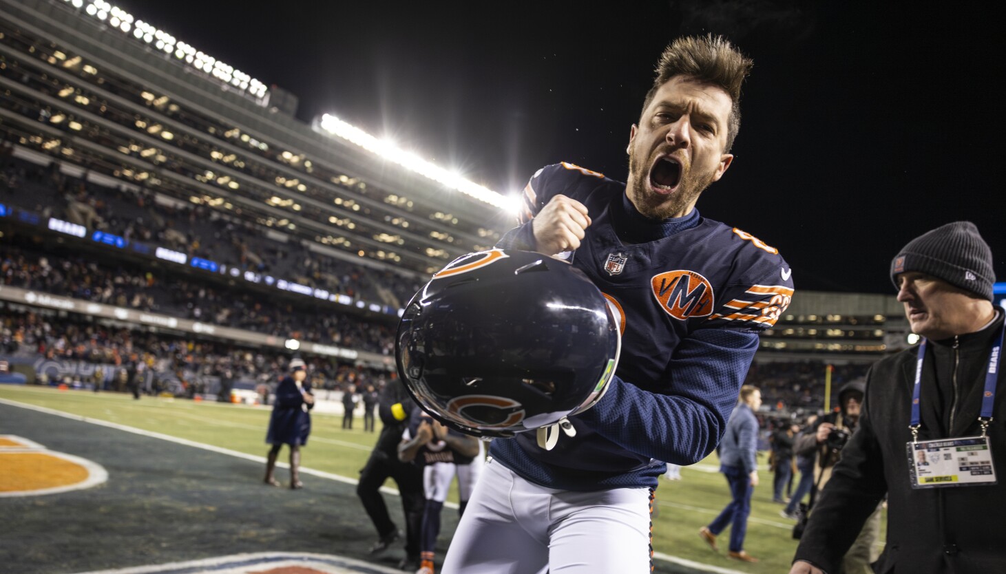 Bears' grades are in. How did they do in bonkers 22-16 overtime win against the Packers?