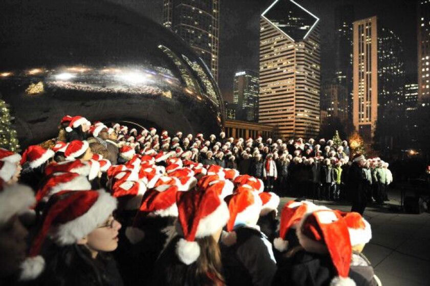 Caroling at Cloud Gate | PHOTO BY PETER/FILE