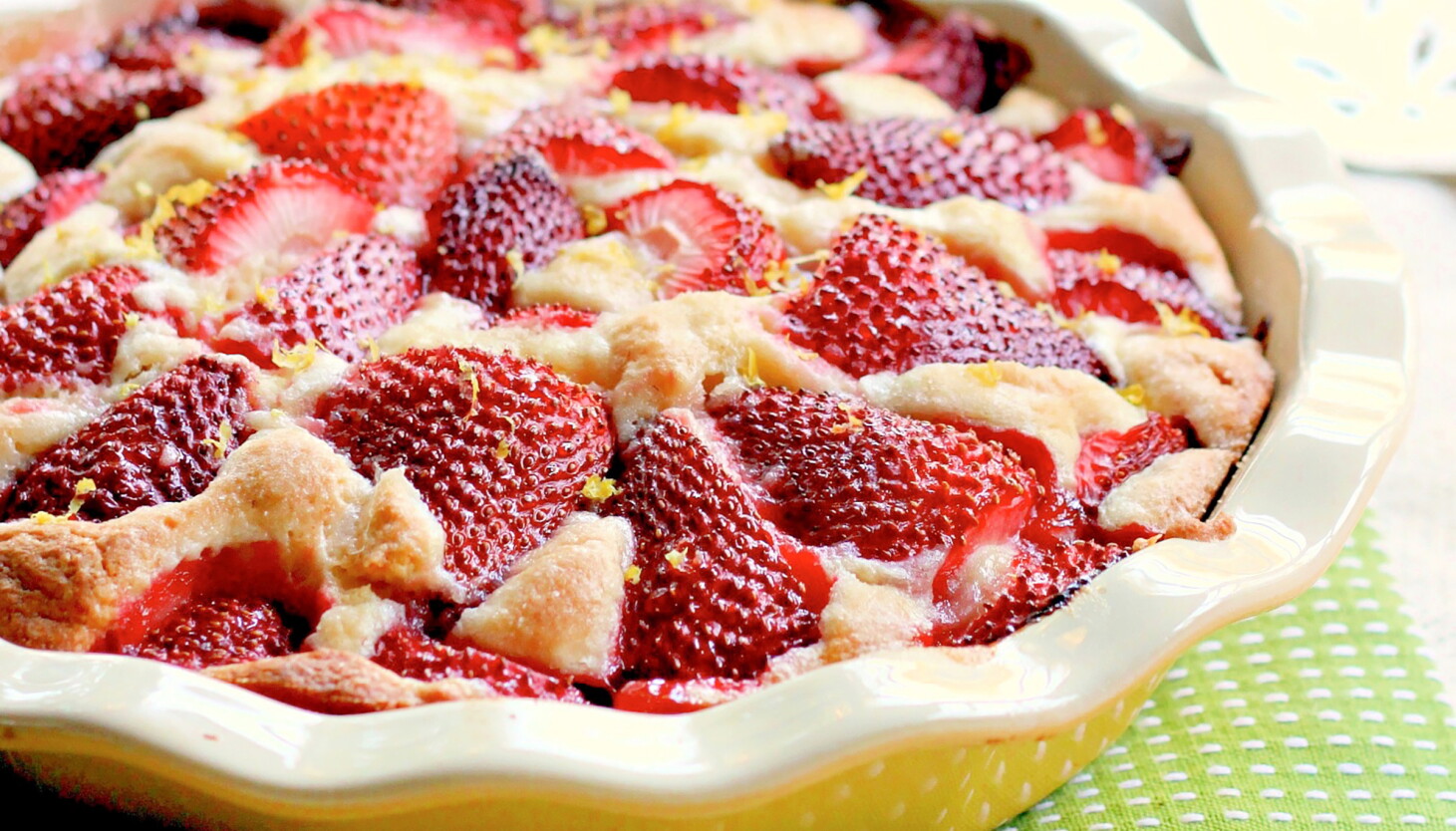 Sweet Buttermilk Strawberry Cake Sweet Buttermilk Strawberry Cake