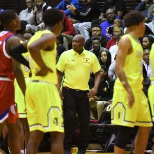 Orr’d coach Louis Adams looks over at the official. Worsom Robinson/For the Sun-Times.