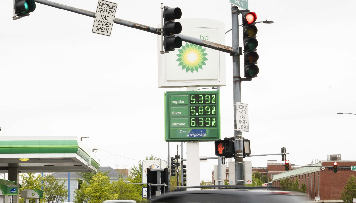 Chicago gas prices up again, reaching over $5 a gallon