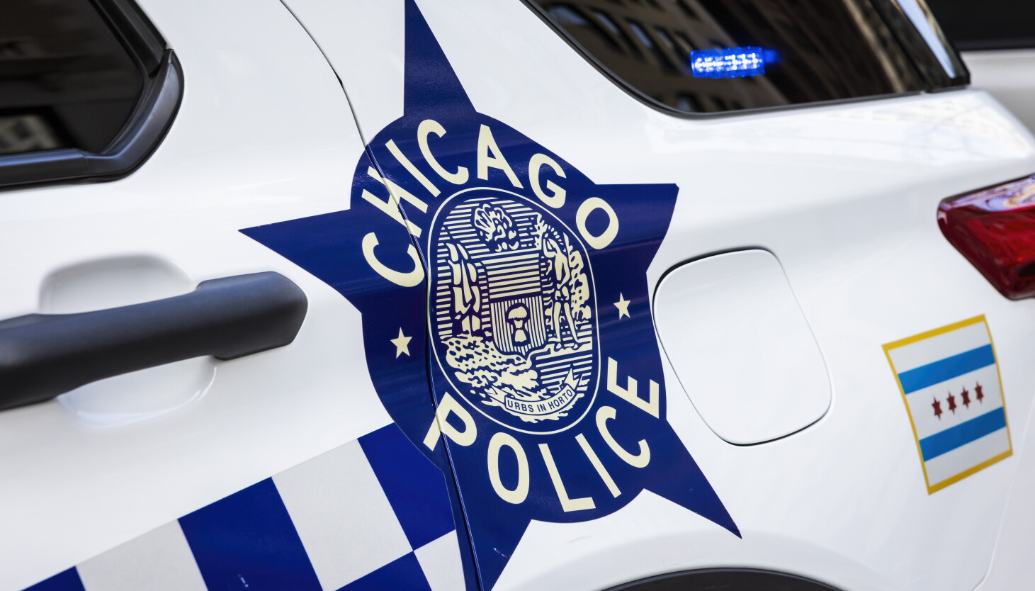 Burglary suspect who ran over 2 CPD officers in Streeterville still at large - Vimarsana News