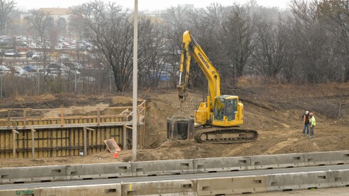 Pinpoint Precision Engineering crews at the York Road Bridge construction project over the Illinois Tollway interchange from I-88 to I-294 in Oak Brook.