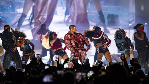 Usher performs a sold-out show during The R&B Tour with Chris Brown at Soldier Field, Friday, Aug. 22, 2026.