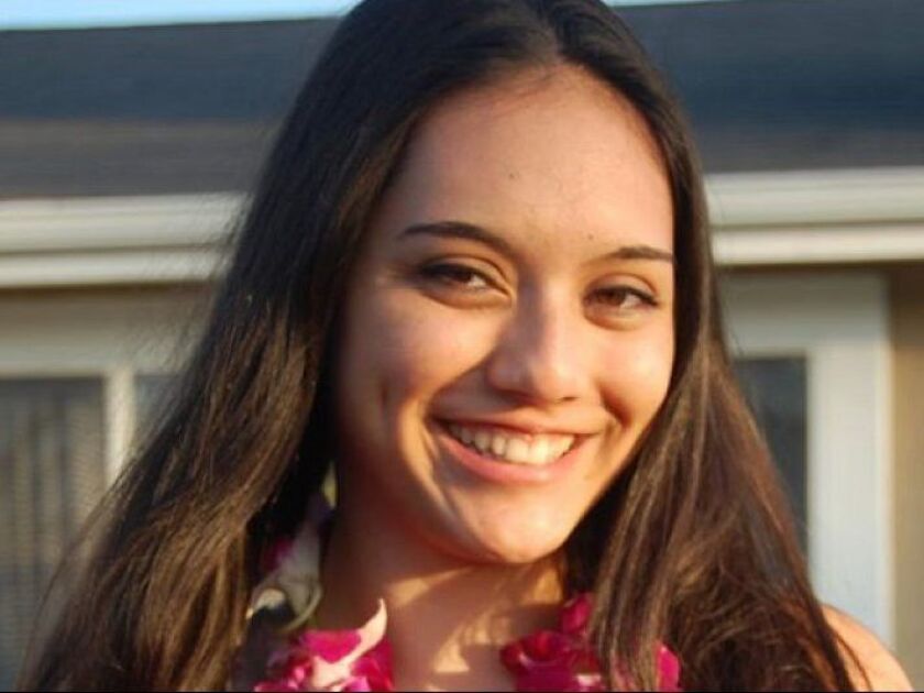 Aaren O’Connor, 25, moved to Chicago in 2014. She was killed by a stray bullet in 2016 as she sat in her car. | GoFundMe.com