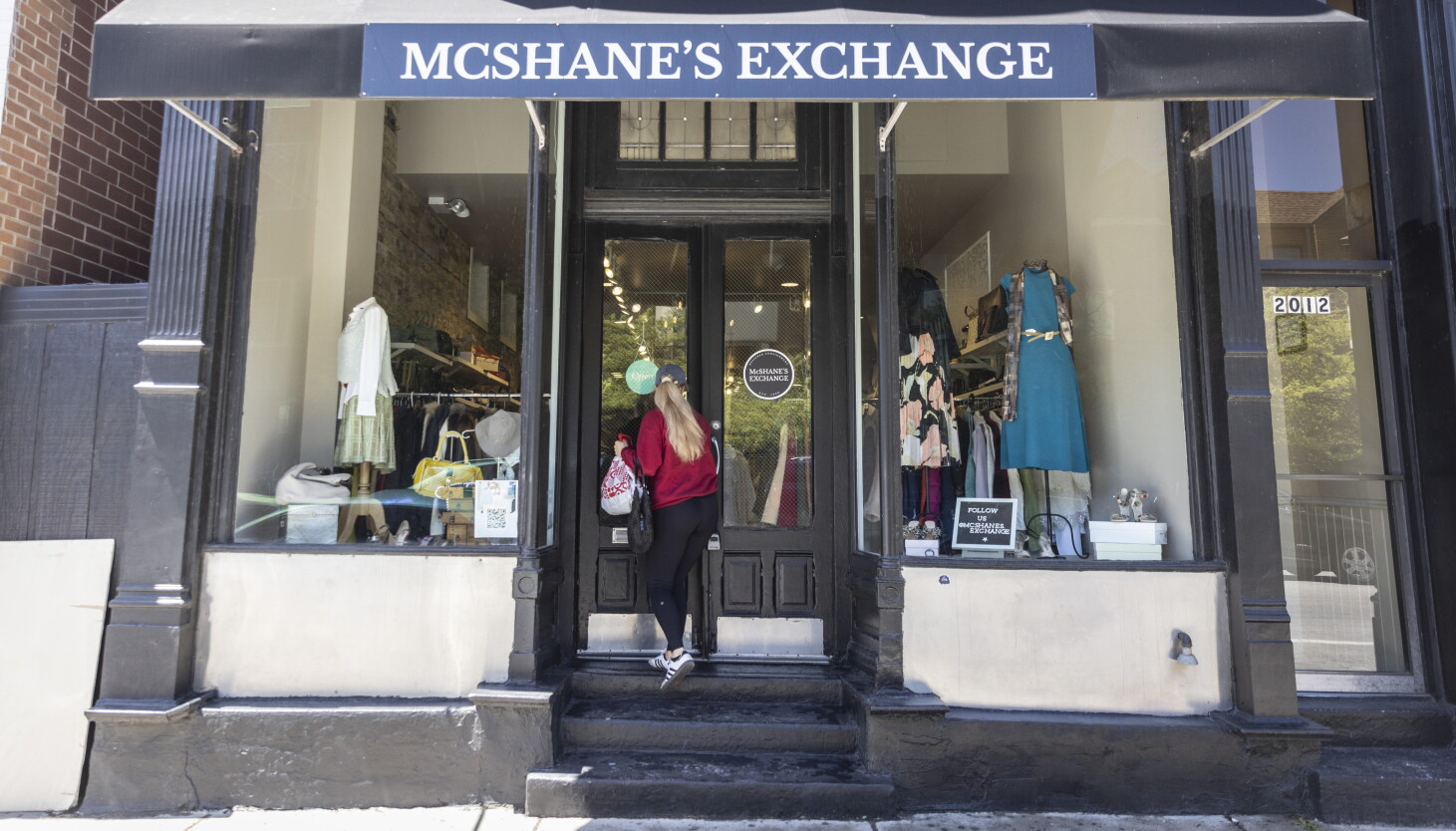 Chicago’s secondhand stores seeing more business in wake of Trump’s trade war even as they face rising costs