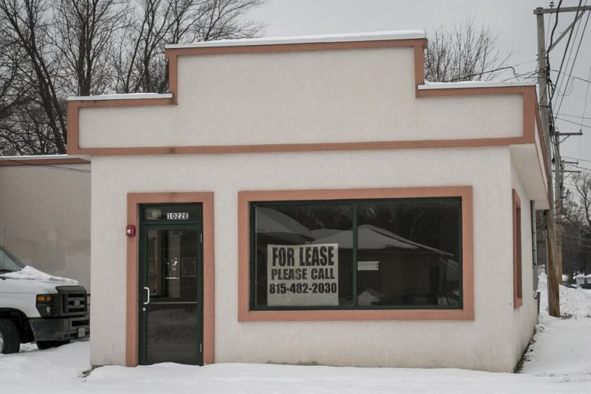 A storefront sits vacant in the 1000 block of 27th Street in Zion. | Ashlee Rezin / Sun-Times