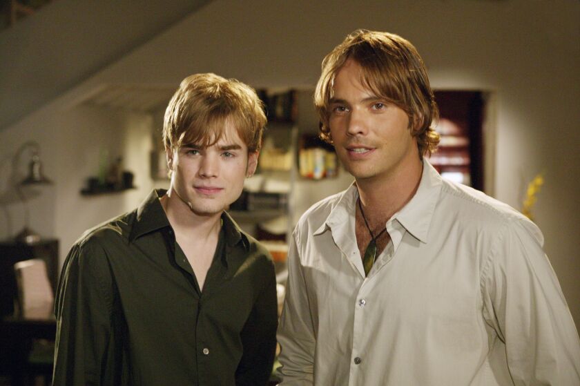 David Gallagher as Simon Camden, Barry Watson as Matt Camden Photo Credit: The WB/Paul McCallum