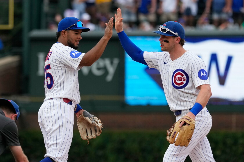Cubs use picky lineup and struggling bullpen to beat Pirates 4-3