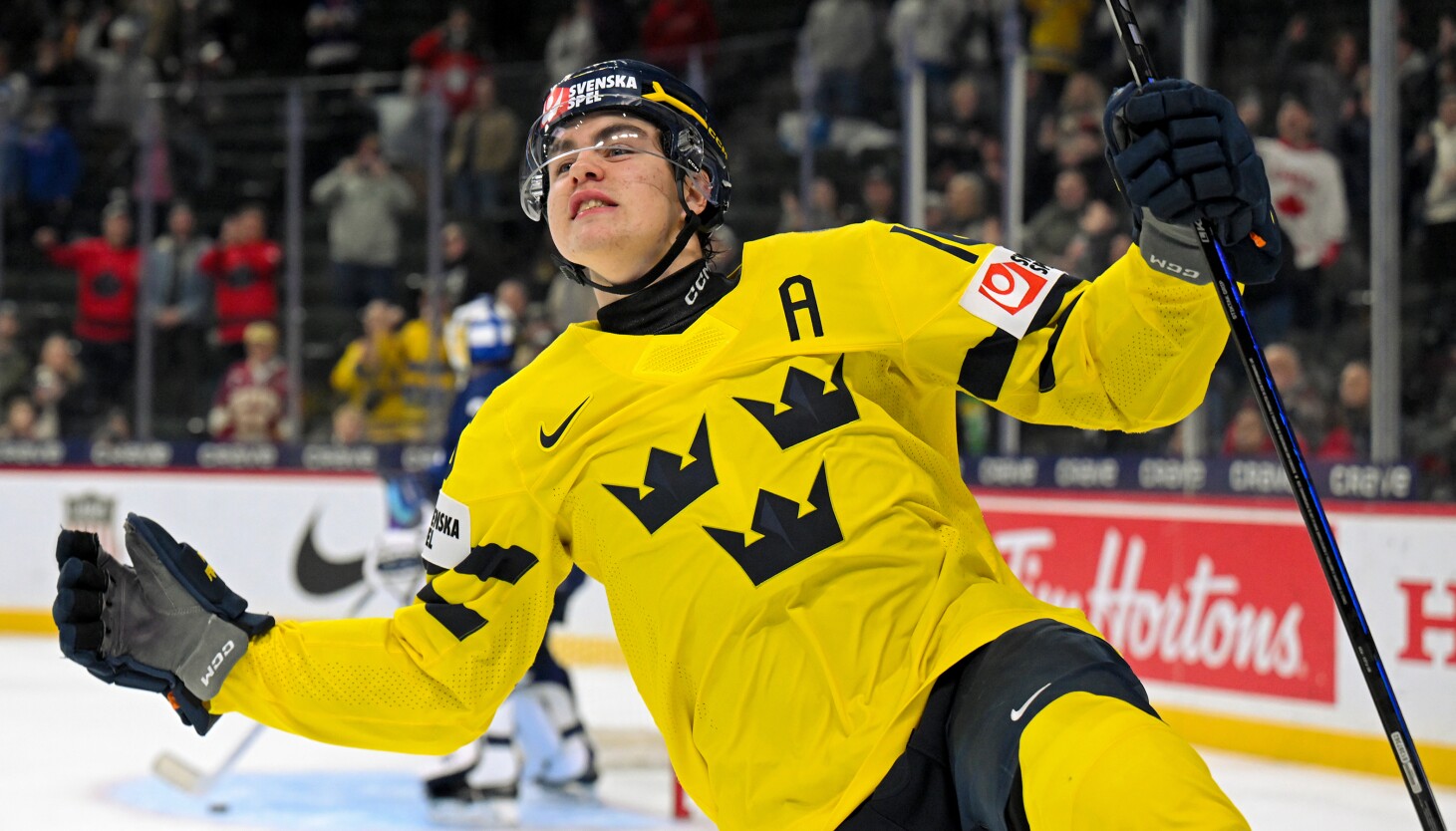 Blackhawks prospect rankings: Anton Frondell, Roman Kantserov hold top spots at midseason