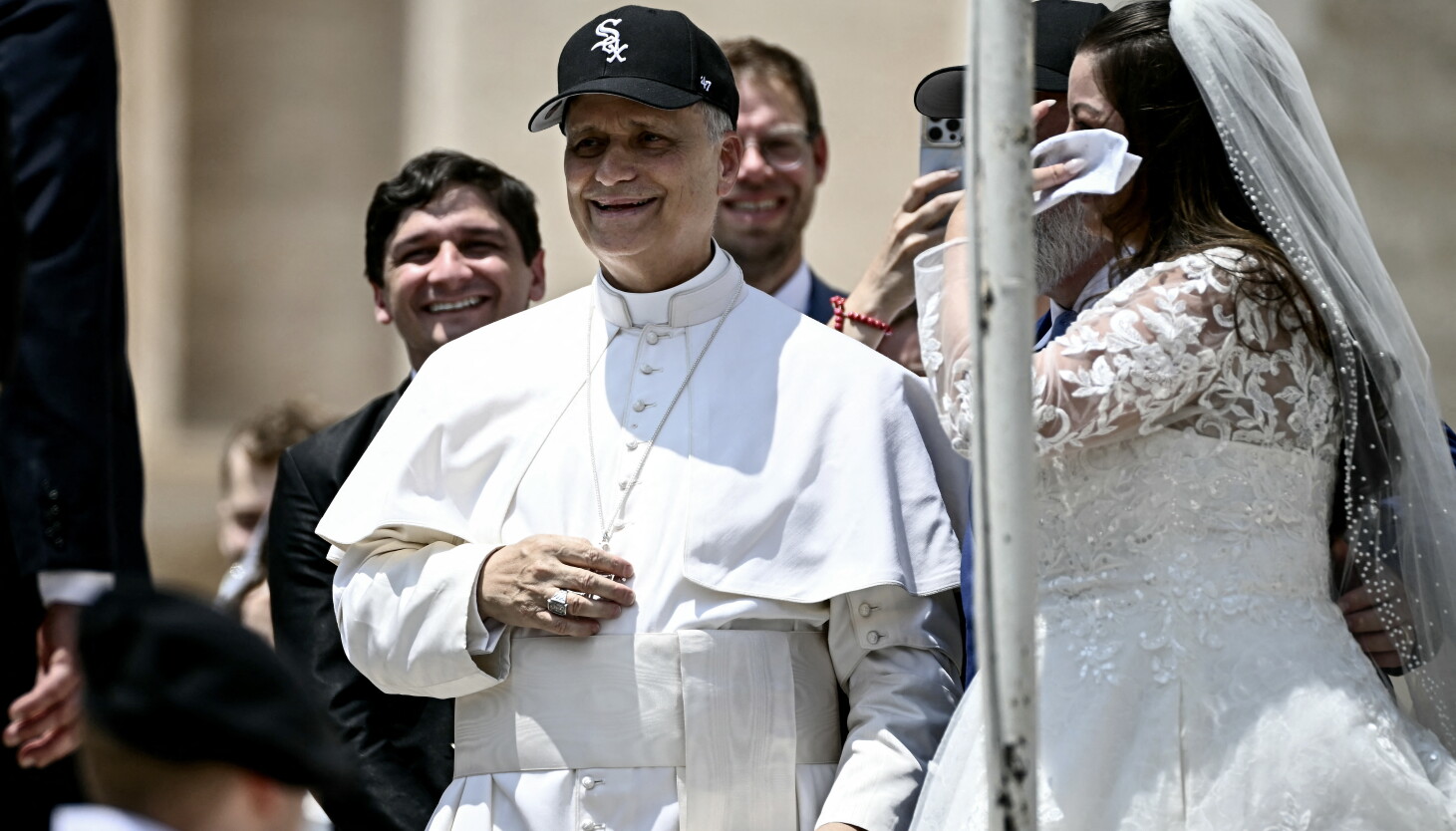 Photo: Chicago Sun-Times Pope Leo requested Illinois absentee ballot for midterm elections