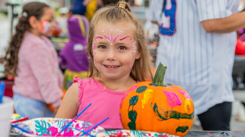 Family Fall Fest pumpkin painting. Credit Village of Rosemont.jpg
