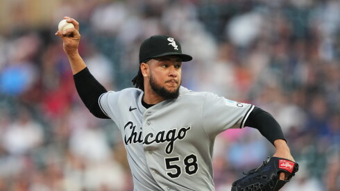Luis Castillo throws to the Minnesota Twins Friday in Minneapolis.