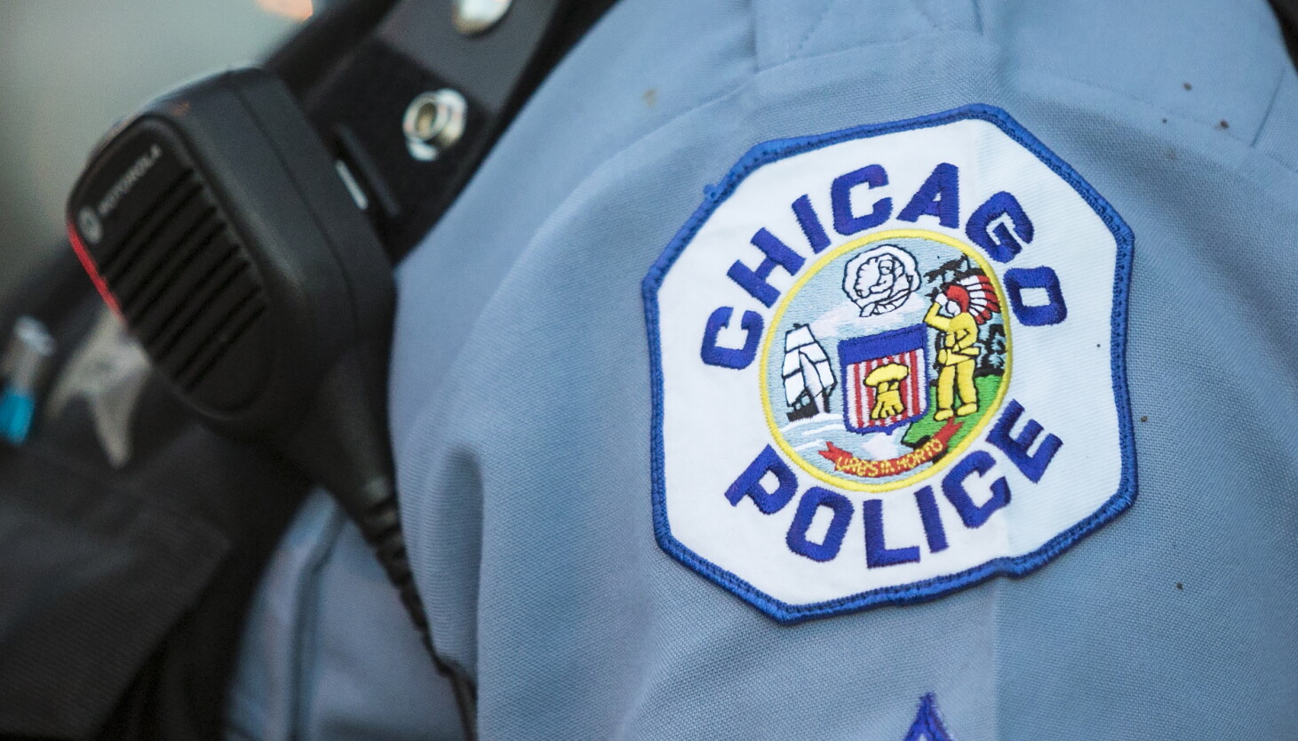 Police warn residents of late-night armed robberies in Bronzeville, Lake Meadows