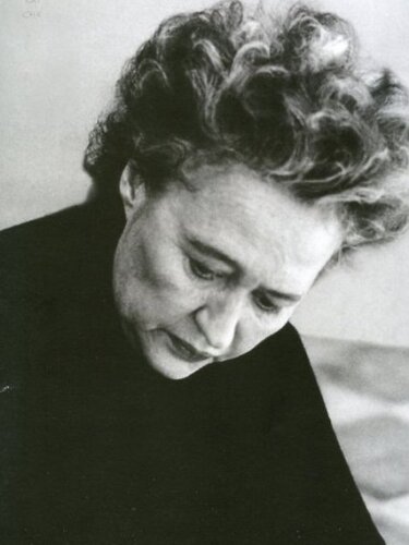 Μια ζωντανή υπενθύμιση του ξεχασμένου Έλληνα καλλιτέχνη και της επιρροής του στην αμερικανική τέχνη. Μια ζωντανή υπενθύμιση του ξεχασμένου Έλληνα καλλιτέχνη και της επιρροής του στην αμερικανική τέχνη.