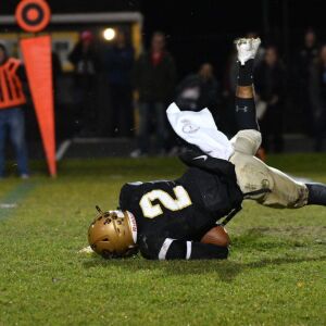 Richards Sebastian Castro (2) runs under an interception. Worsom Robinson/For the Sun-Times.