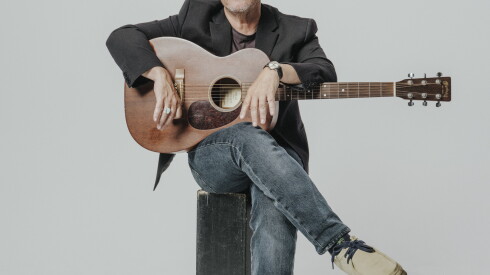Josh Rouse - photo by Joshua Black Wilkins.jpg