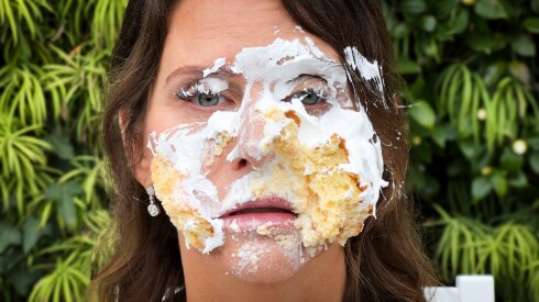ForWorse_WeddingCakeAmy (1).jpg