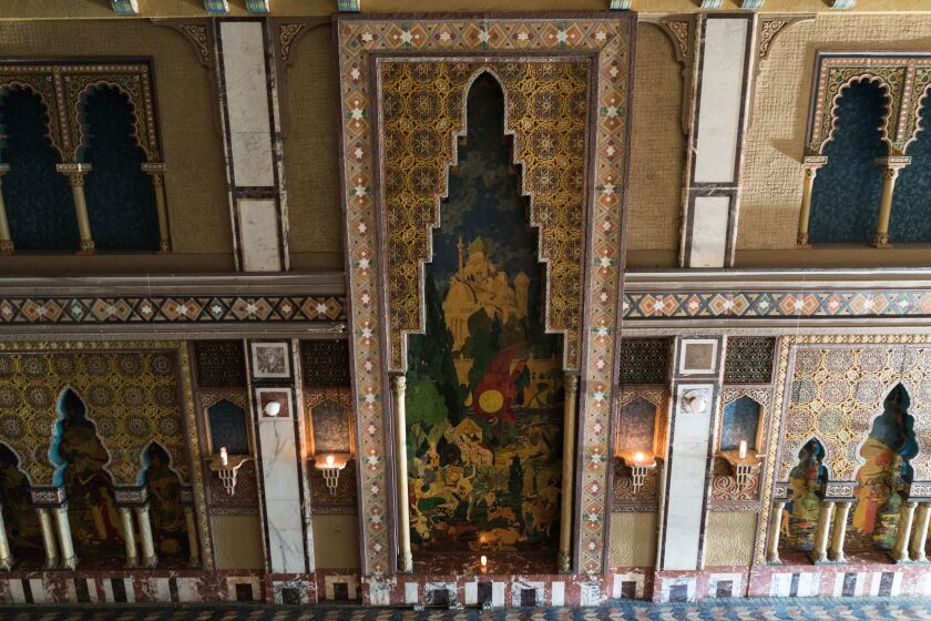 The main lobby at the Avalon Regal Theater. | Max Herman/For the Sun-Times