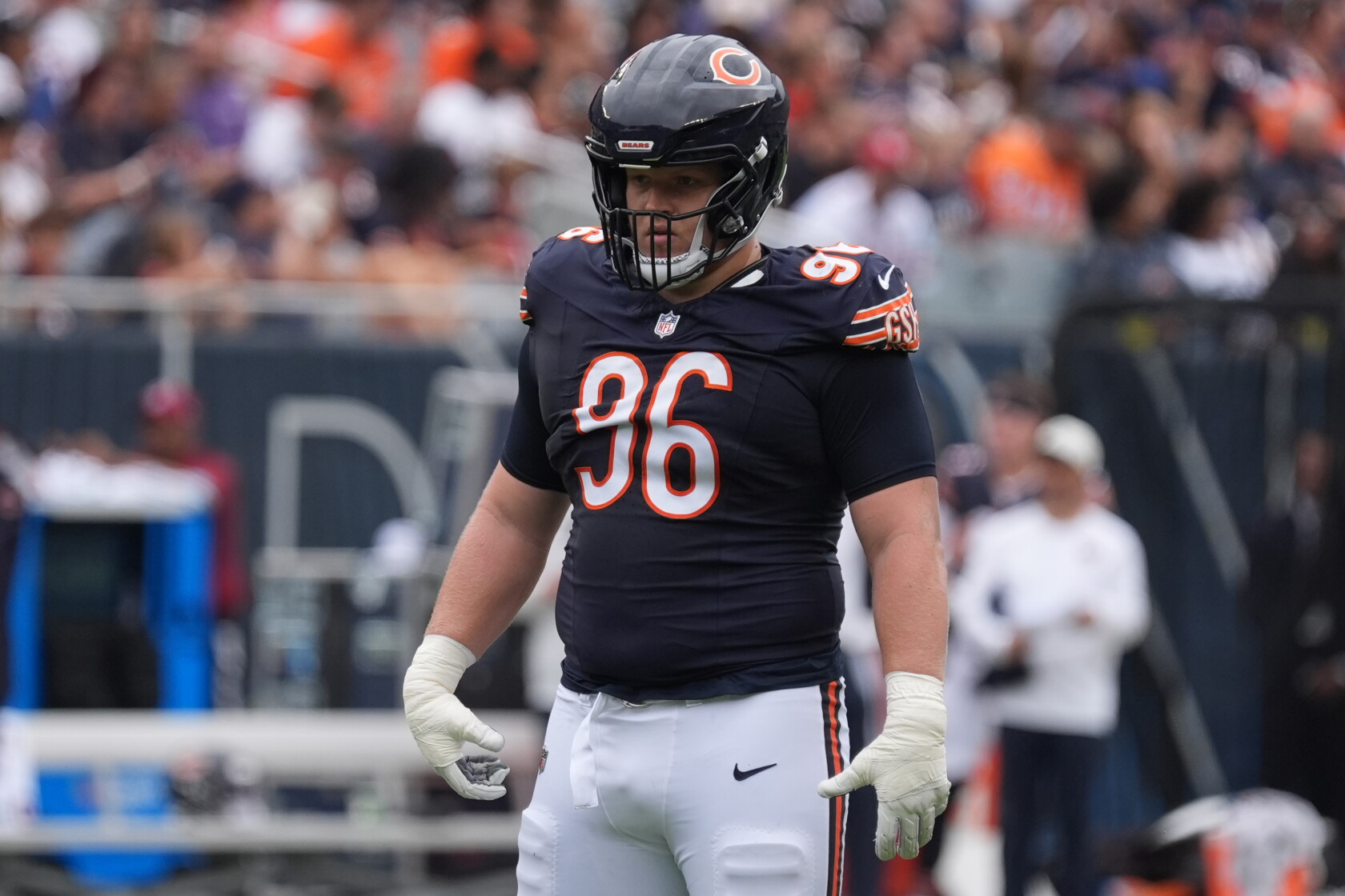 6066 Postcode Rookie DT Jordan van den Berg is raw — but exactly what the Bears need ...