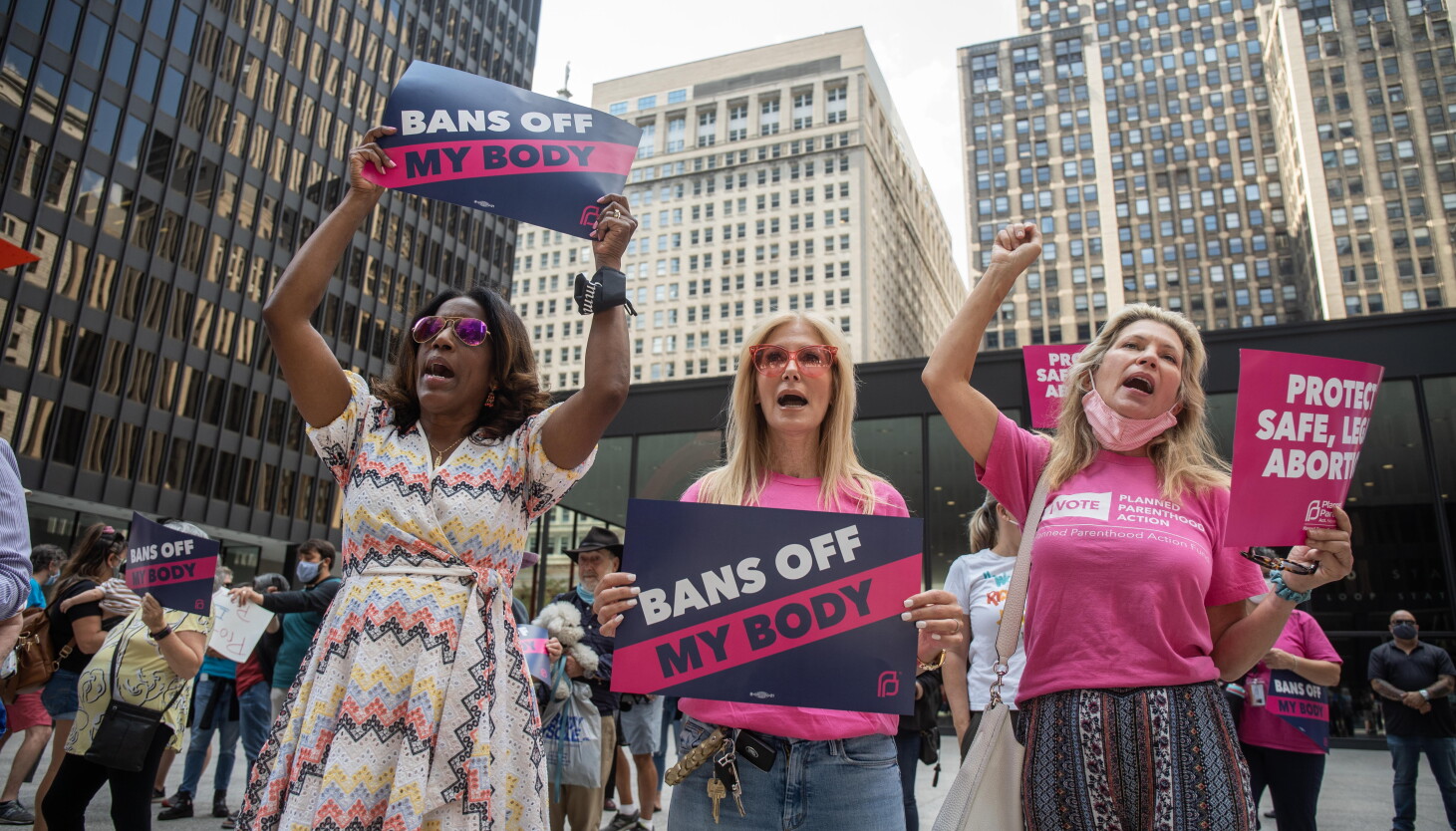 Planned Parenthood to Close Four Clinics in Illinois Planned Parenthood to Close Four Clinics in Illinois