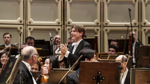 Klaus Mäkelä conducts the Chicago Symphony Orchestra in April 2025.