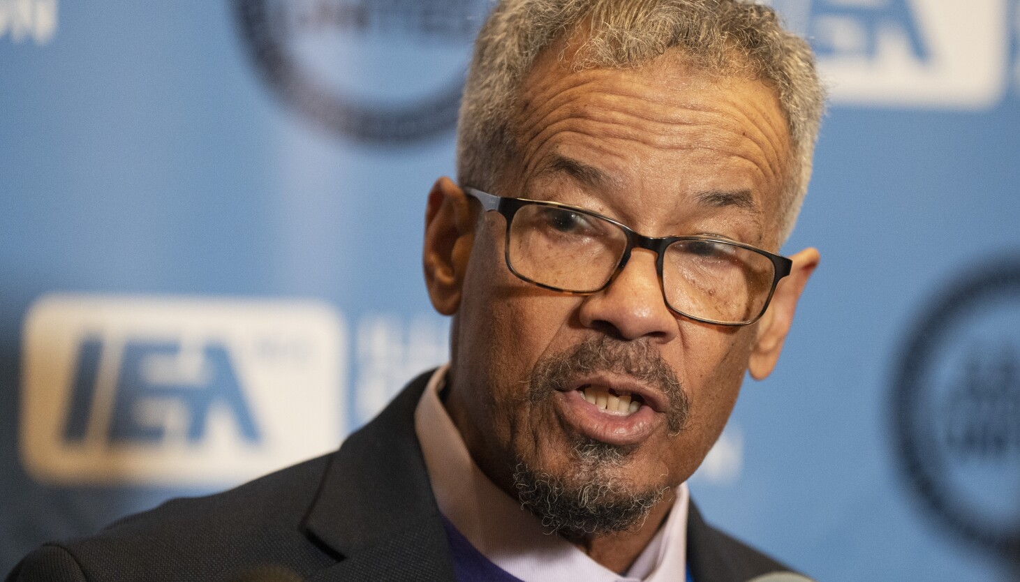 Illinois Residents Overwhelmingly Support Increased Funding for Public Schools Illinois Residents Overwhelmingly Support Increased Funding for Public Schools