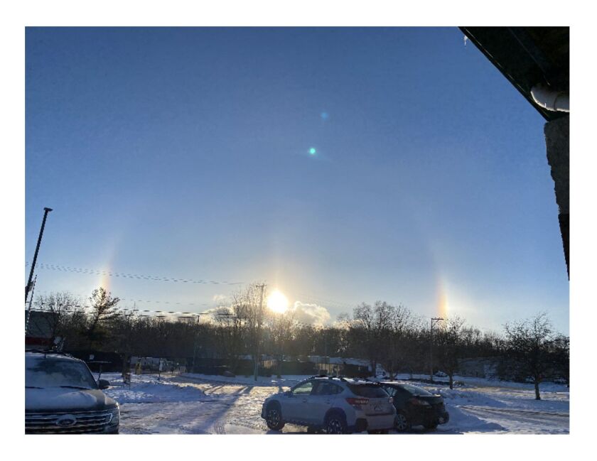 Sundogs photographed in Channahon. Credit: Dale Kingma