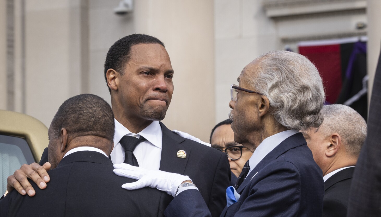 Mourners honor Rev. Jesse Jackson at final funeral service: 'I love you, neighbor'