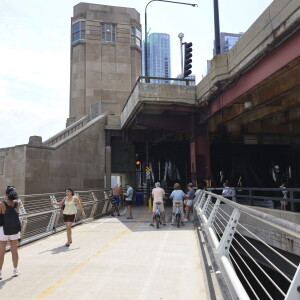 DLSDBRIDGE_260903-04.jpg