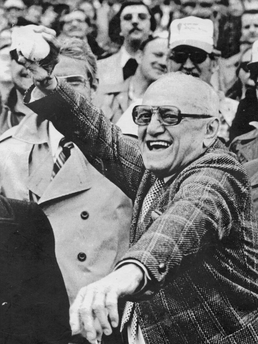 Throwback: The truth about George Halas and the NFL's ban on black players  - Windy City Gridiron