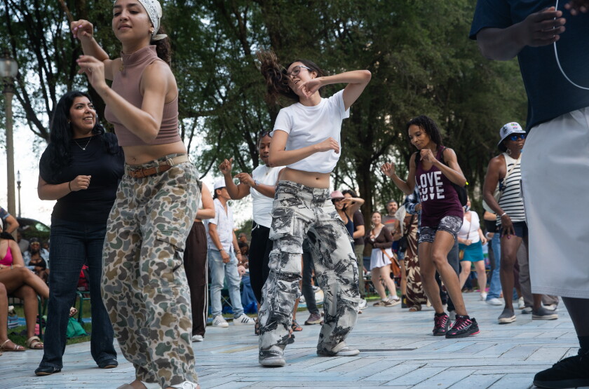 HOUSEFEST_260829-2.jpg