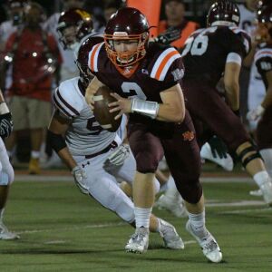 Brother Rice’s John Bean (2) gets free from Loyola defenders. Worsom Robinson/For the Sun-Times.