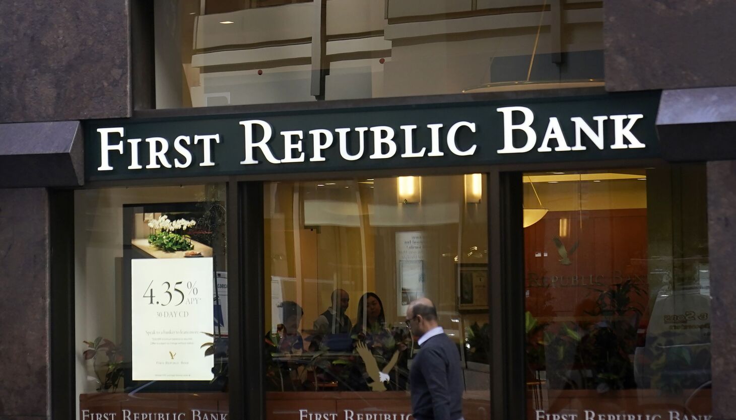 NextImg:First Republic Bank seized, sold in fire sale to JPMorgan