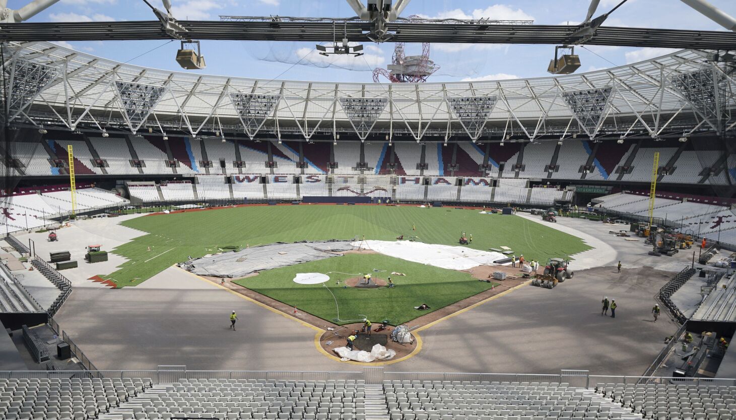NextImg:Homers will be a bit harder for Cubs, Cardinals to hit in London