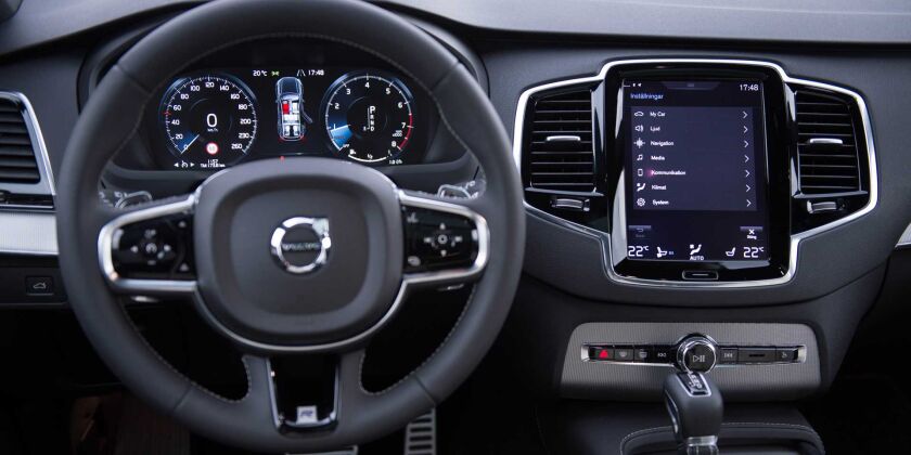 The dashboard console of the 2017 Volvo XC90 | COURTESY OF CHICAGO AUTO SHOW