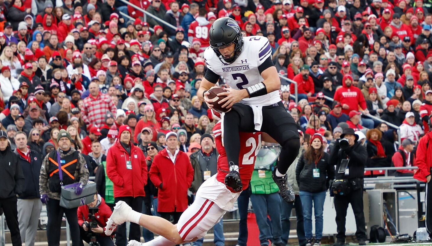 NextImg:QB Ben Bryant returns to lead NU past Wisconsin