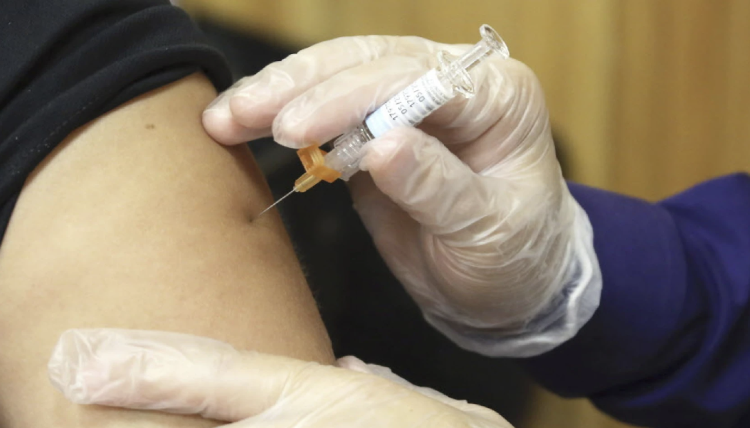 Health officials see spike in flu cases in Cook County, say it's not too late to get shots