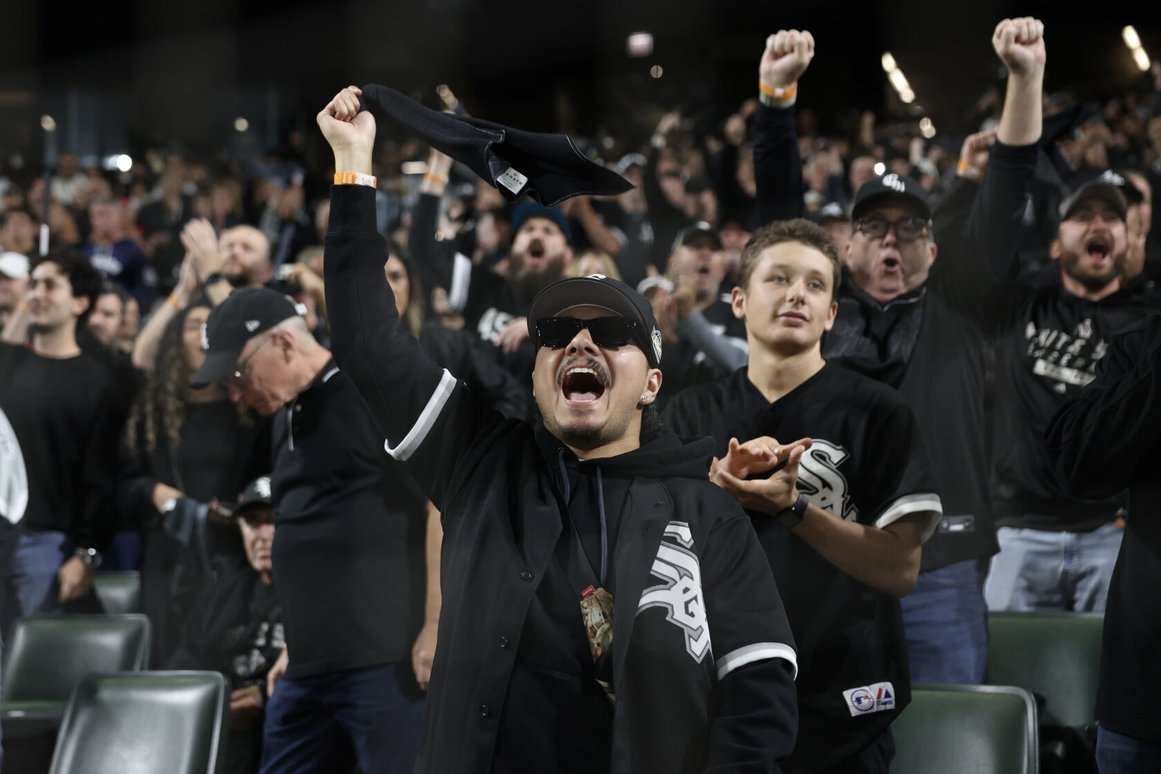 Do Not Close Notification White Sox fans, does it get any better than this? Just saying — it ...