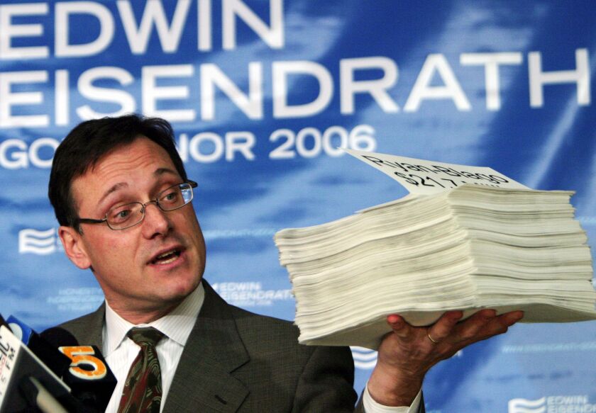 Edwin Eisendrath speaks at a press conference in 2006, when he mounted a failed bid to unseat Rod Blagojevich in the Democratic primary for governor. Eisendrath is now leading an effort to bid on the Chicago Sun-Times. | AP File Photo/Joshua Lott