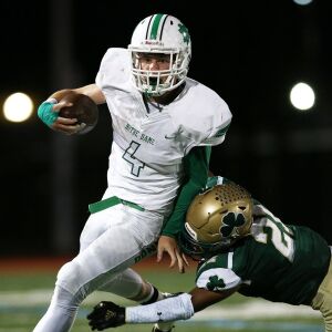 Notre Dame’s Ty Gavin (4) picks up a first down. Allen Cunningham/For the Sun-Times.