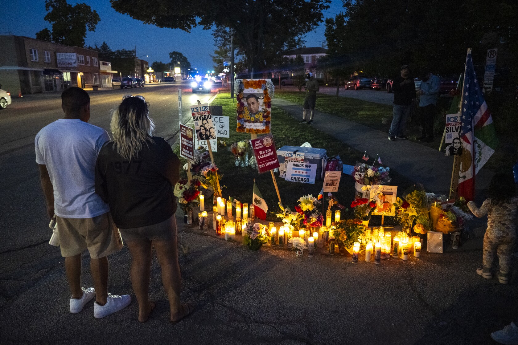 Silverio Villegas Gonzรกlez, killed by ICE agent in suburban Chicago ...