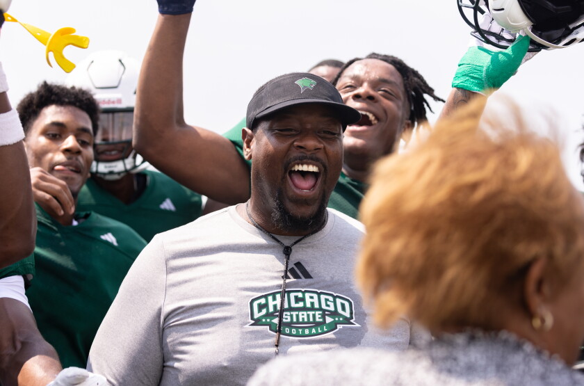 CSUFOOTBALL_260806-020.jpg