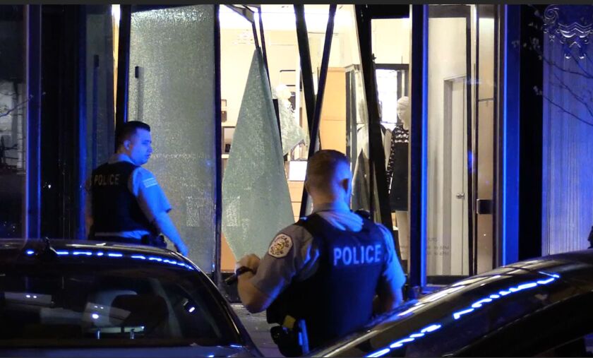 Thieves crash car into Louis Vuitton store on Magnificent Mile