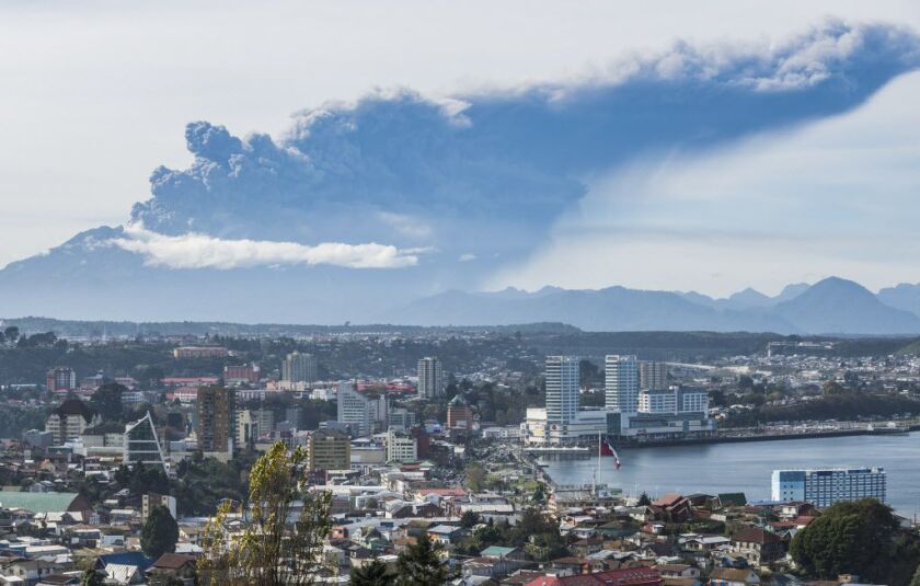 CHILE_VOLCANO_ERUPTS_53449829.jpg