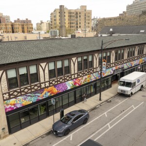 A mural by Caeser Perez decorates the facade of the Lake View clinic.